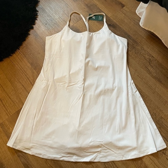 HALARA Everyday Cloudful 2-in-1 Flare Activity Dress - Picture 2 of 3